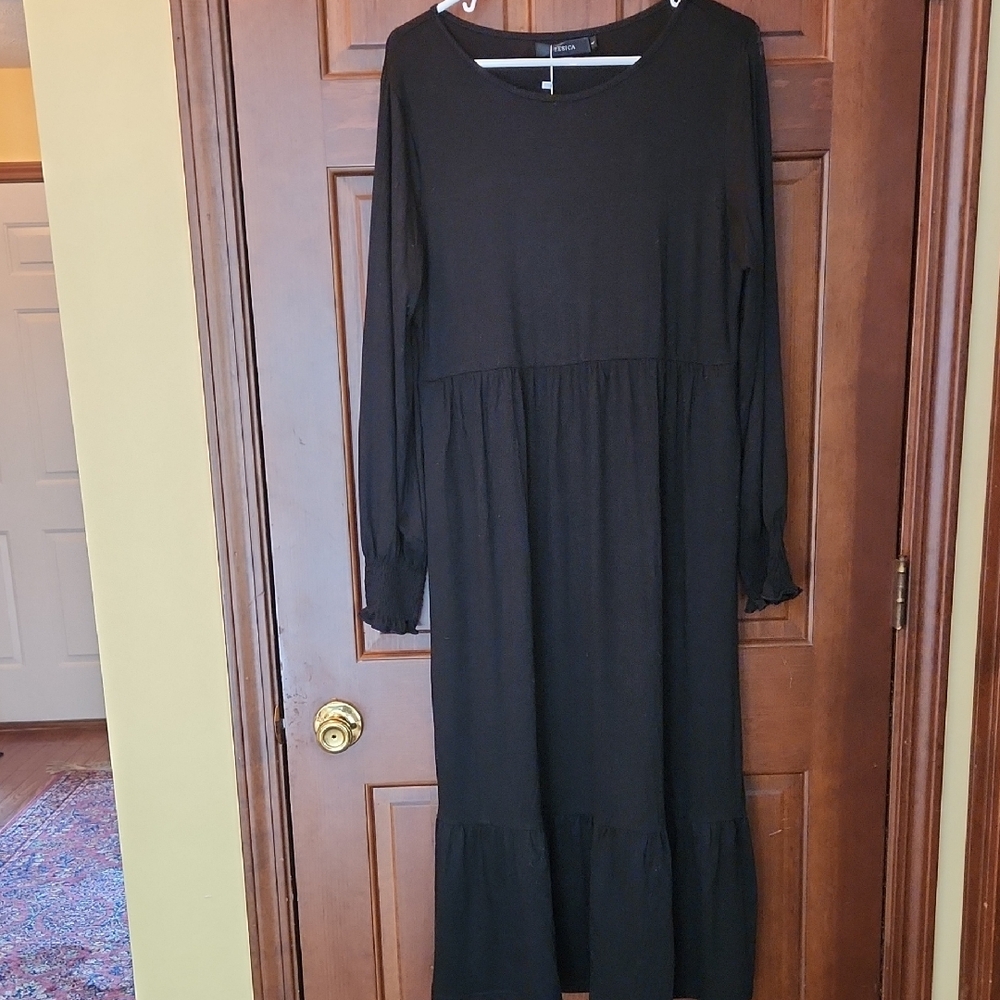 Black Bishop Sleeve Crew Neck Maxi Dress